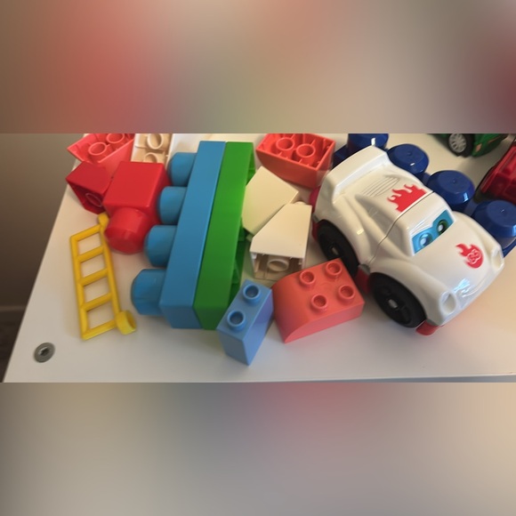 Colorful Building Blocks Set for Kids - Picture 5 of 5